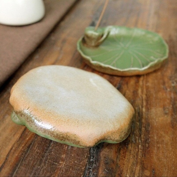 Ceramic Frog Incense Stick Holder Hand made - Cute frog toad gift meditating - Picture 4 of 4